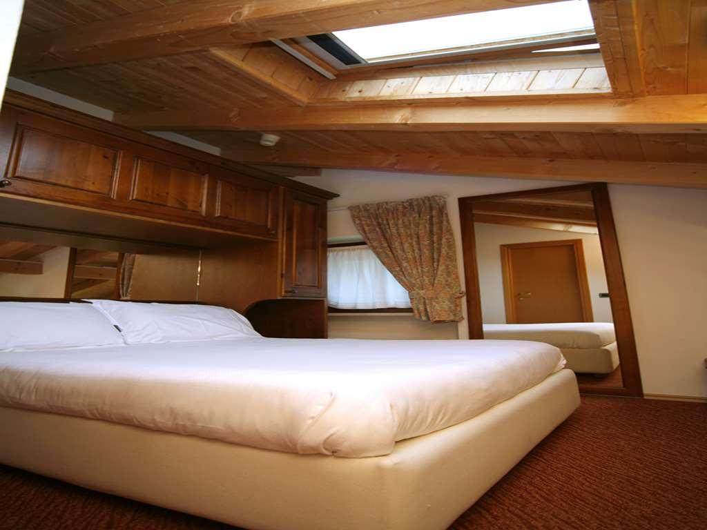 Hotel Miramonti Corvara Værelse billede