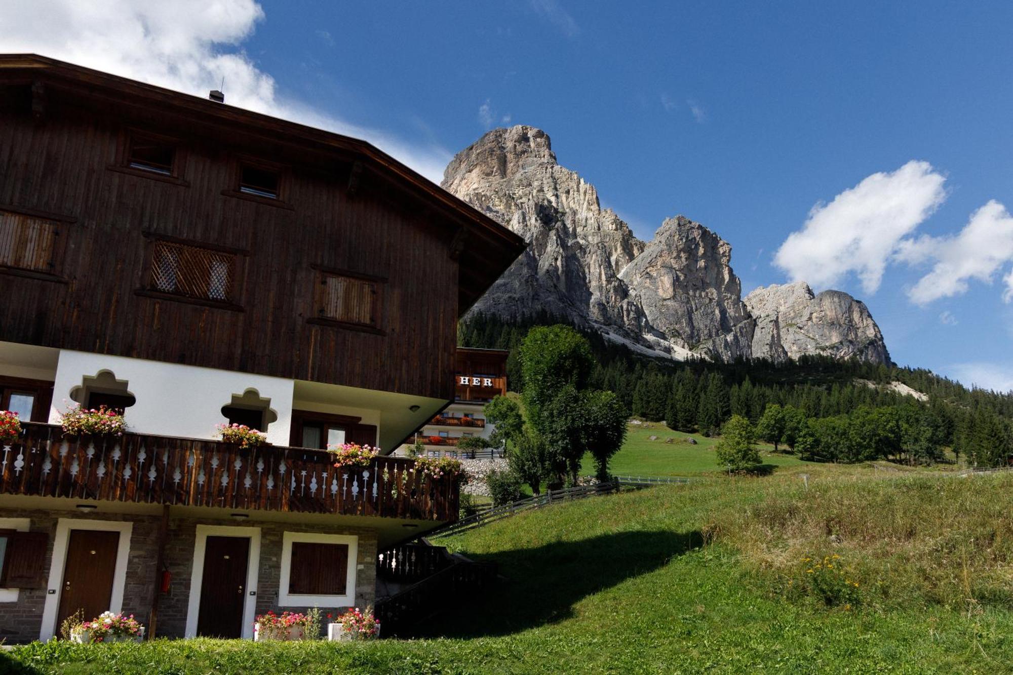 Hotel Miramonti Corvara Eksteriør billede