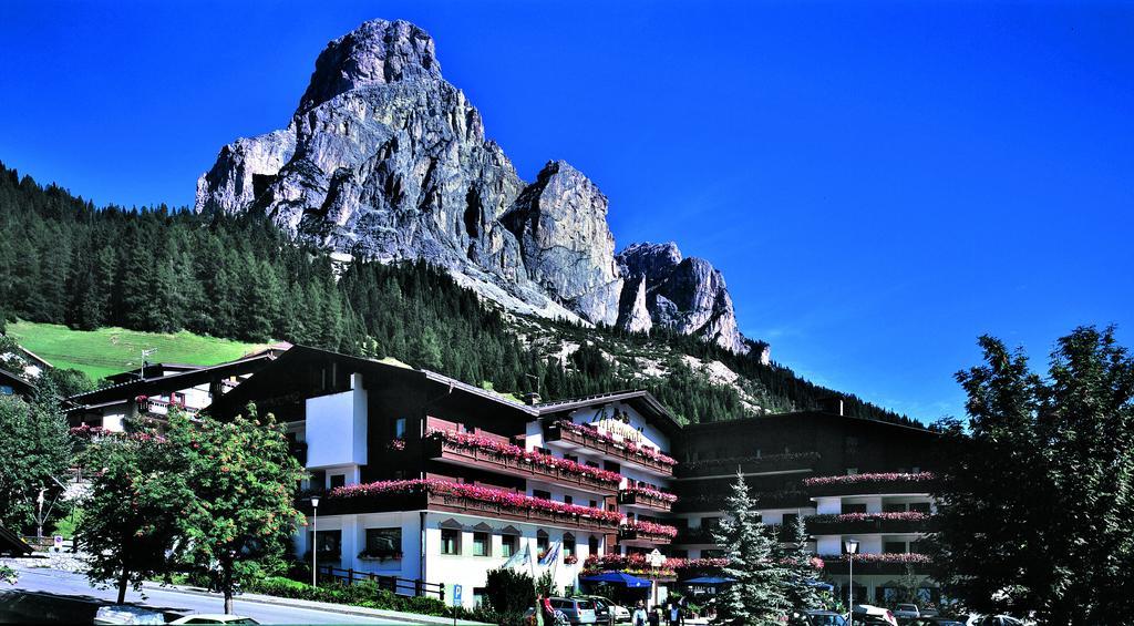 Hotel Miramonti Corvara Eksteriør billede